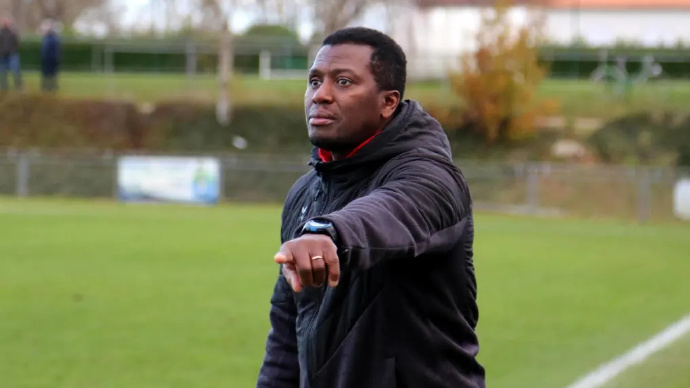 博主：当年在中超失明的班古拉怎么样了？