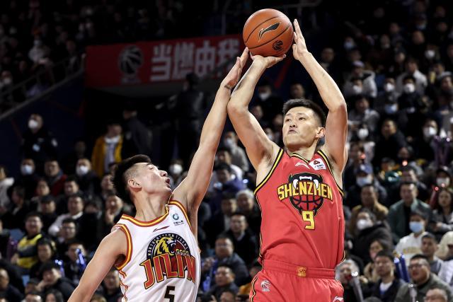 深圳双杀广东坐稳前四 周鹏为季后赛做好准备