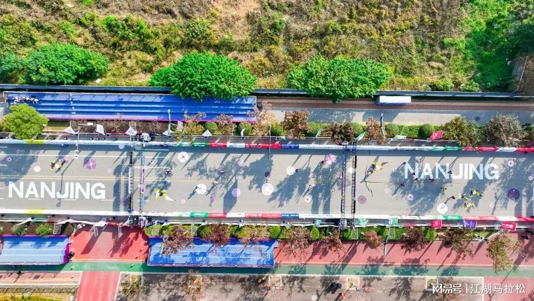 开云体育官网-年度巨献 | 过去一年，马拉松的那些江湖风云