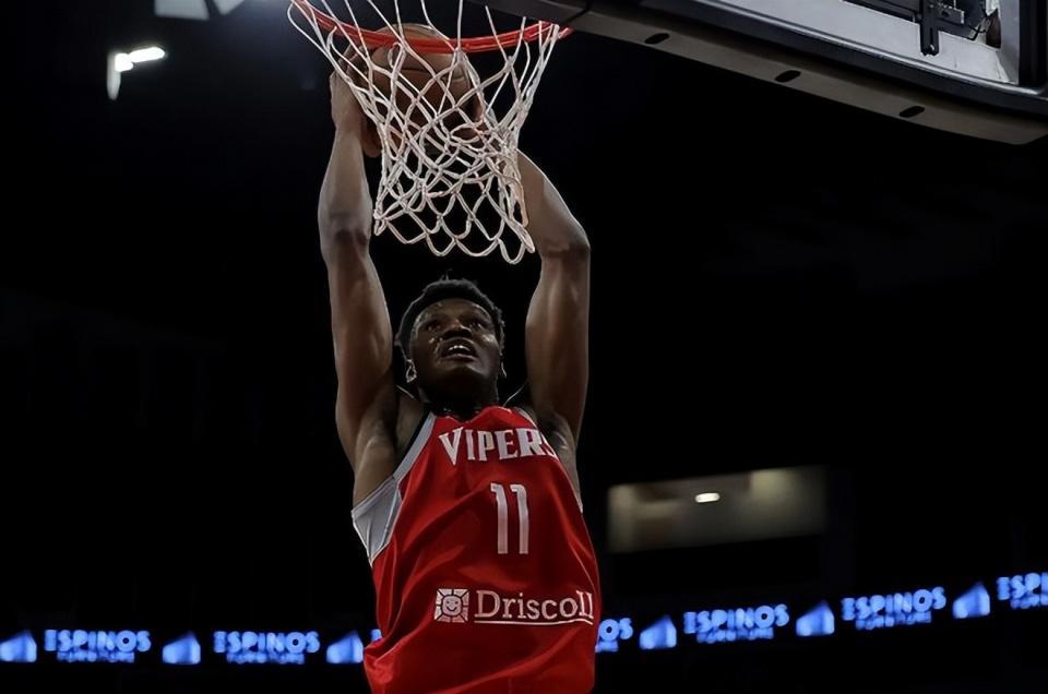 惨败中为数不多的亮点！火箭二队替补内线的能力其实非常全面？