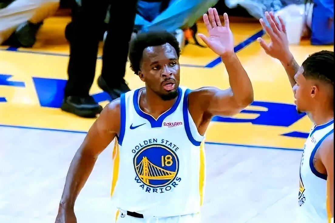 开云体育app在线下载-17+18！勇士输球仍有收获，替补小钢炮爆惊喜，3特质扮演乱战高手