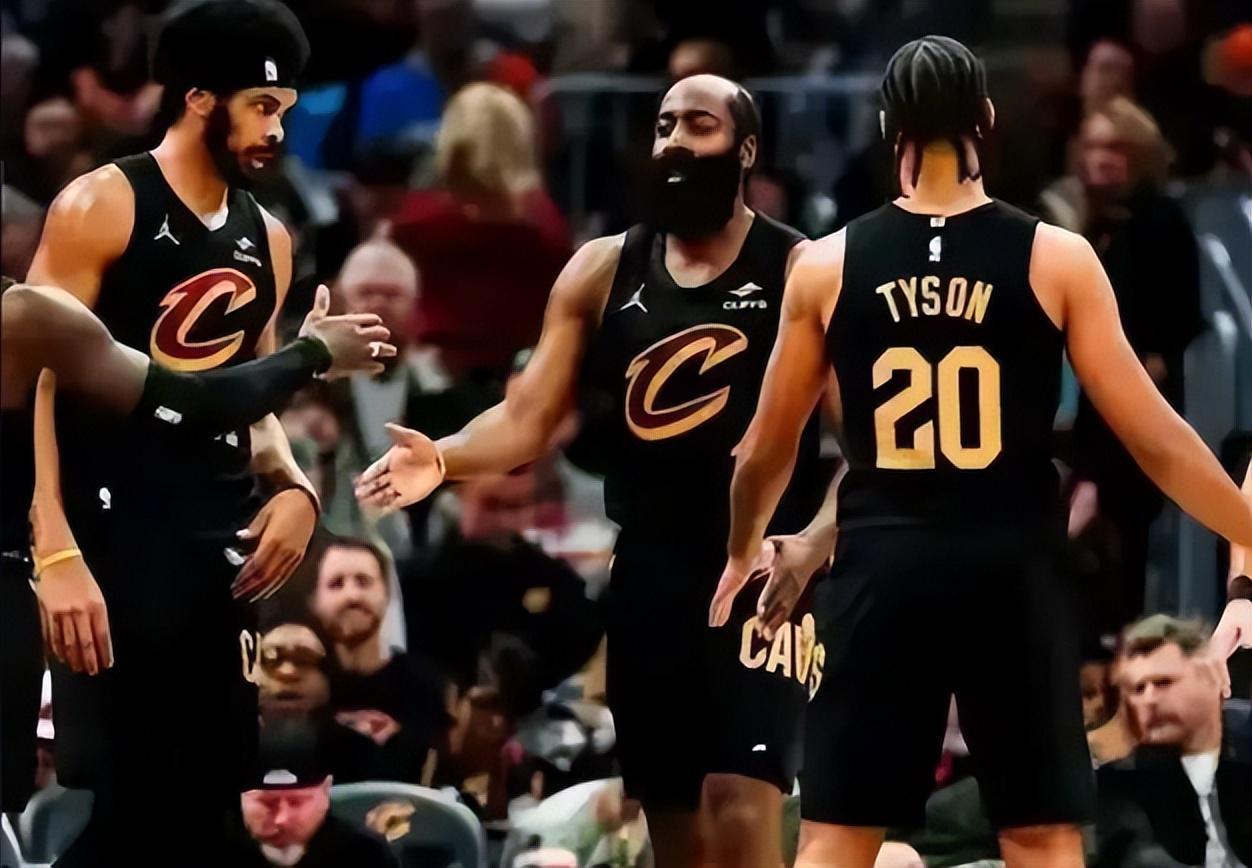 开云体育app-4-3神奇晋级,0-4惨败出局!NBA最大的伪强队,四巨头要解体了